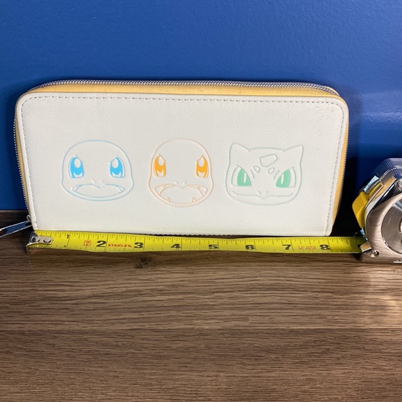 Pokémon Loungefly Wallet - Picture 9 of 9